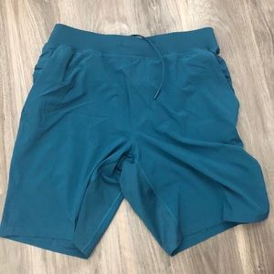 Lulu men’s shorts 9”